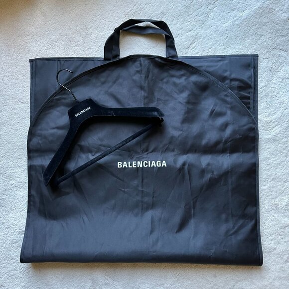 BALENCIAGA Unisex BLACK GARMENT BAG with HANGER - Picture 2 of 9
